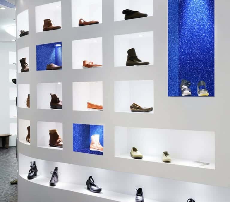 Close-up photo of Cover Styl' Classic Midnight Blue Vinyl Wrap installed