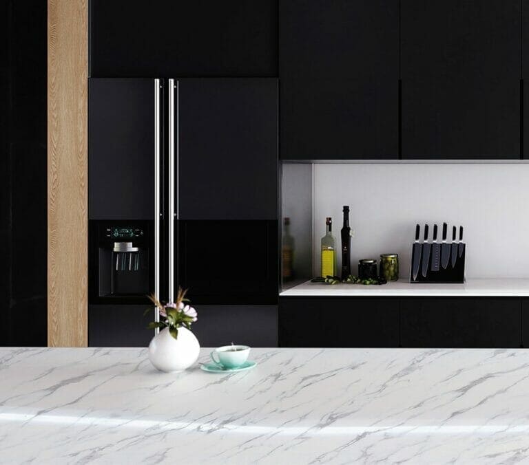 Close-up photo of Cover Styl' Faded Oak Vinyl Wrap installed