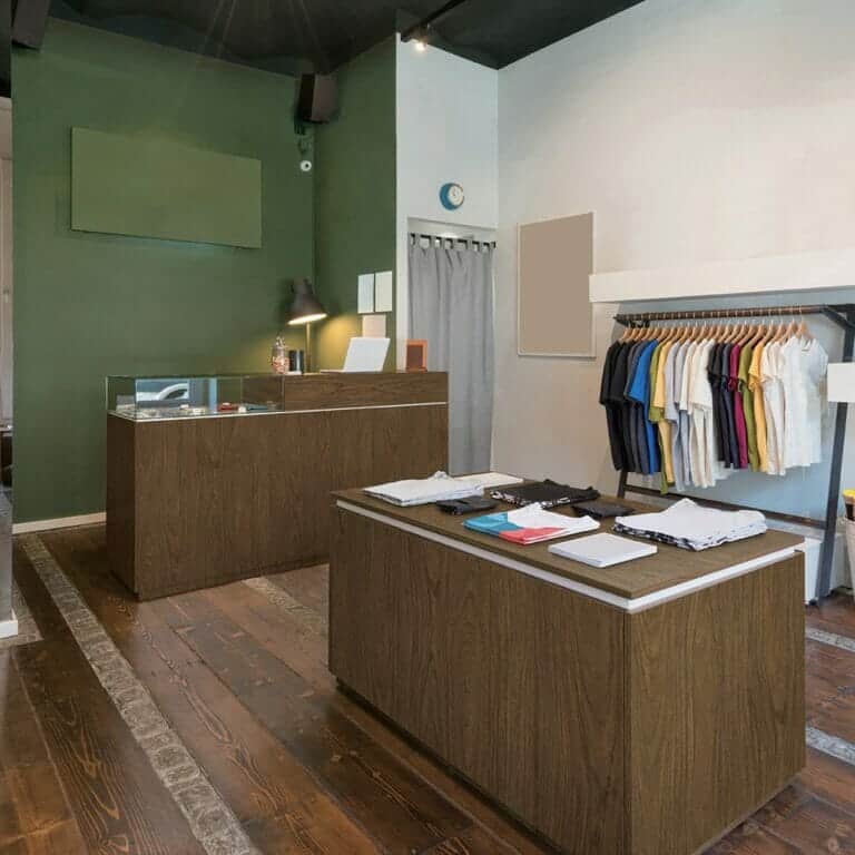 Close-up photo of Cover Styl' Original Oak Vinyl Wrap installed