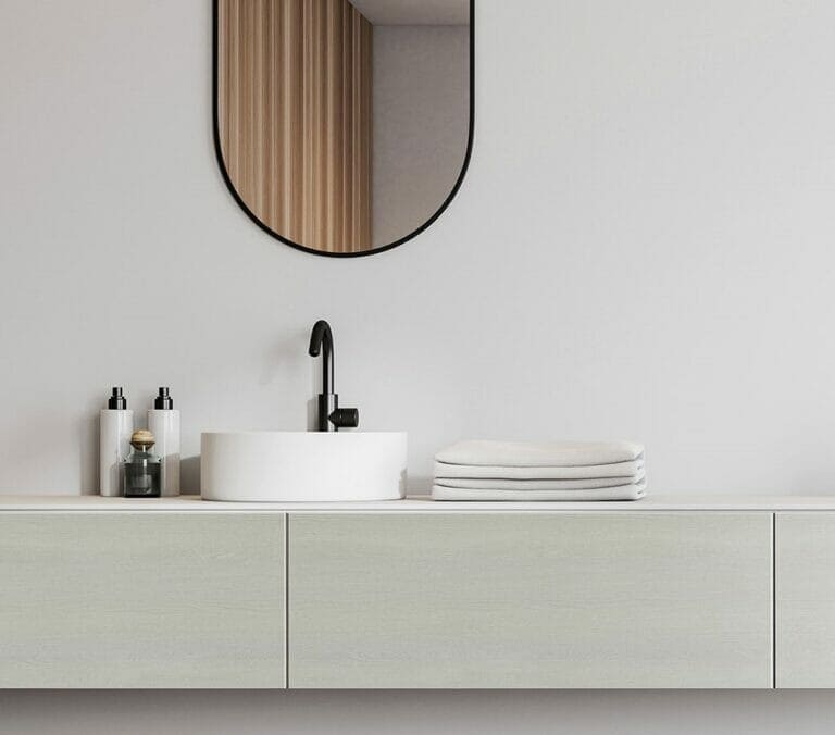 Close-up photo of Cover Styl' Painted Wood Beige Vinyl Wrap installed