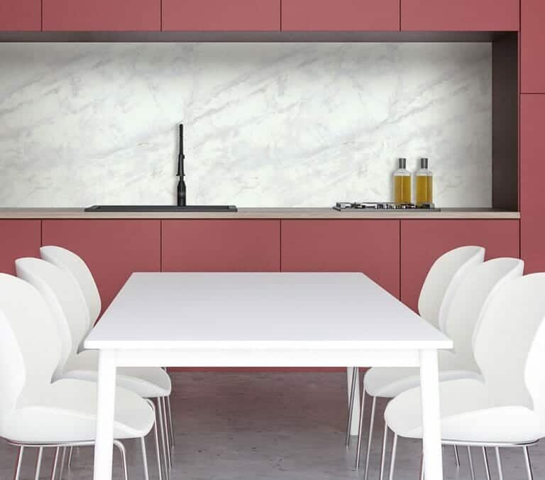 Close-up photo of Cover Styl' Smooth Oak Wood Vinyl Wrap installed