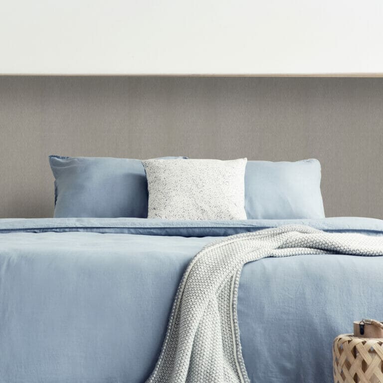 Close-up photo of Cover Styl' Soft Brushed Silver Vinyl Wrap installed