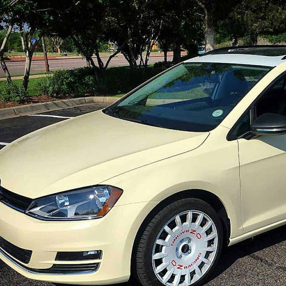 Gloss Taxibeige (809) Oracal 970RA Vehicle Wrap