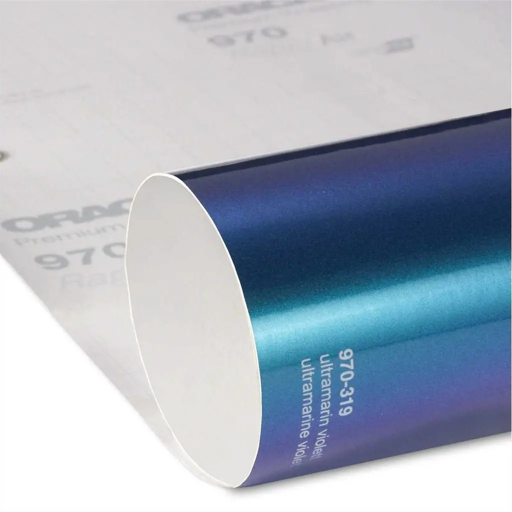 Roll of Oracle 970-319M ultramarine violet car wrap
