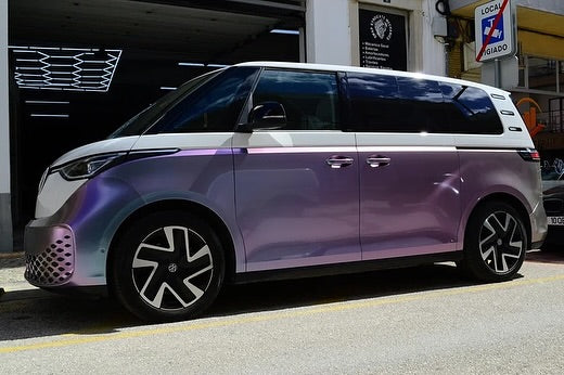 Car with Oracal Gloss Amethyst installed