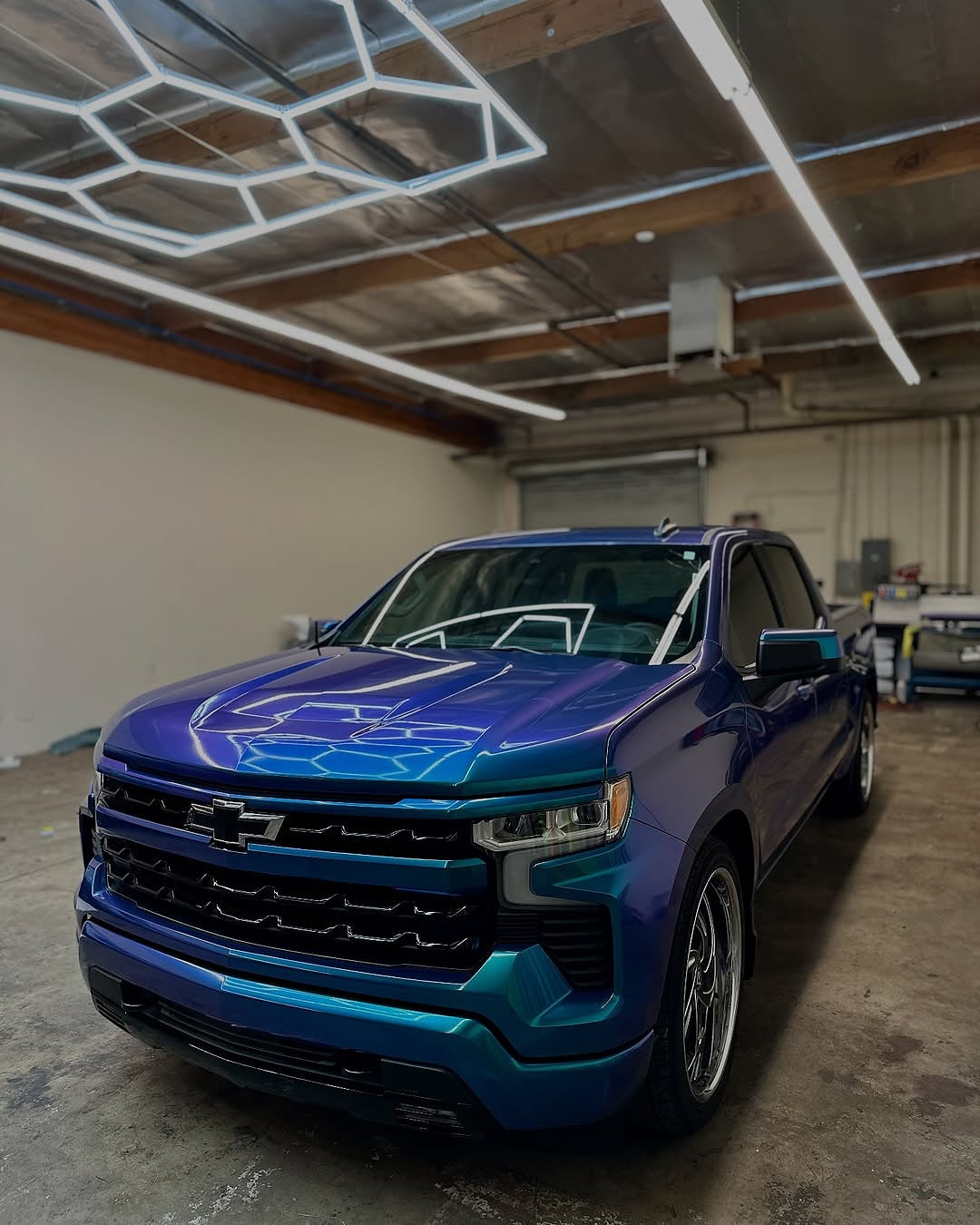 Oracal Gloss Ultramarine Violet  Chevrolet parked inside a warehouse